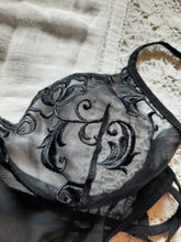 Charger l'image dans la galerie, Body Sarah - Lingerie. Tulle transparent noir. Balconnet. Taille XS, 34, 36. Bonnet B.