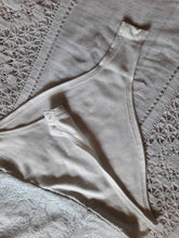 Charger l'image dans la galerie, Body vintage Lila - Dentelle blanche. Taille XS, 34, 36.