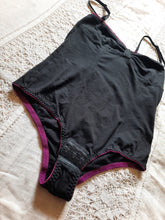 Charger l'image dans la galerie, Body vintage Émeline - Noir et violet. Taille XS, 34, 36