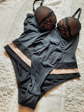 Charger l'image dans la galerie, Body Christy - Lingerie. Coque. Noir et rosé. Taille XS, 34, 36. Bonnet B.