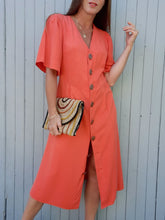 Charger l'image dans la galerie, Robe vintage Élina - Toute boutonnée orange. XL, 42, 44.