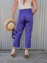 Charger l'image dans la galerie, Pantalon Séléna - 7/8 ème Violet en lin. Taille XL, 42, 44. Made in Italy.