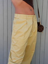 Charger l'image dans la galerie, Pantalon vintage Emmeline - Relax jaune en coton. Taille L, 40, 42