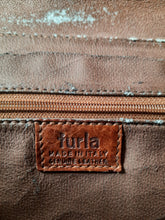 Charger l'image dans la galerie, Sac cabas vintage Lucie - Cuir marron effet croco. Furla. Made in Italy.