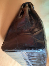 Charger l'image dans la galerie, Sac cabas vintage Lucie - Cuir marron effet croco. Furla. Made in Italy.