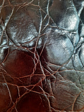 Charger l'image dans la galerie, Sac cabas vintage Lucie - Cuir marron effet croco. Furla. Made in Italy.