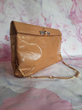 Charger l'image dans la galerie, Sac à main vintage Gabrielle - Cuir marron clair. Flavi Vismano. Made in Italy