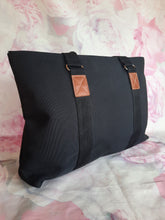 Charger l'image dans la galerie, Porte document Aude - Toile noire et cuir brun. Lancel.