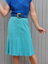 Charger l'image dans la galerie, Jupe vintage Sophie - Bleu turquoise à pans. Taille S, 36, 38. "Une parenthèse" Made in France.