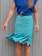 Charger l'image dans la galerie, Jupe vintage Sophie - Bleu turquoise à pans. Taille S, 36, 38. "Une parenthèse" Made in France.