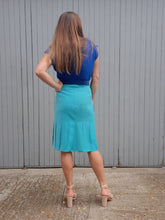 Charger l'image dans la galerie, Jupe vintage Sophie - Bleu turquoise à pans. Taille S, 36, 38. "Une parenthèse" Made in France.