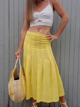 Charger l'image dans la galerie, Jupe vintage Julia - Coton jaune. Plissée et boutonnée. Taille XS, 34, 36. Unanyme. Made in France.