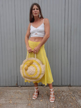Charger l'image dans la galerie, Jupe vintage Julia - Coton jaune. Plissée et boutonnée. Taille XS, 34, 36. Unanyme. Made in France.