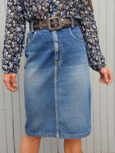 Charger l'image dans la galerie, Jupe en jean vintage Anita - Coupe crayon en Denim. Taille M, 38, 40. Général Company.