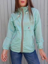 Charger l'image dans la galerie, K-Way vintage Annaëlle - Coupe-vent imperméable bleu turquoise. Taille S, 36, 38. Made in France.