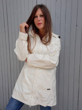 Charger l'image dans la galerie, Ciré Corinne - Imperméable blanc effet brillant. Taille XL, 42, 44. Armor Lux