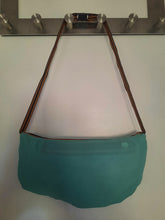 Charger l'image dans la galerie, K-Way vintage Annaëlle - Coupe-vent imperméable bleu turquoise. Taille S, 36, 38. Made in France.