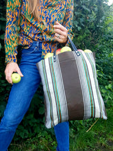 Charger l'image dans la galerie, Sac vintage Carmen - Grand cabas de course. Made in Spain.