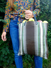 Charger l'image dans la galerie, Sac vintage Carmen - Grand cabas de course. Made in Spain.