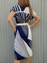 Charger l'image dans la galerie, Robe vintage Clarence - Rayée bleu et blanc. Taille M, 38, 40. Gerard Pasquier. Made in France.