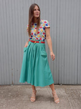 Charger l'image dans la galerie, Jupe vintage Florence - Toute boutonnée verte. Taille S, 36, 38. Franck Fils Paris. Made in France.