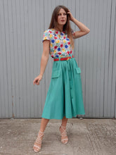 Charger l'image dans la galerie, Jupe vintage Florence - Toute boutonnée verte. Taille S, 36, 38. Franck Fils Paris. Made in France.