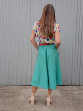 Charger l'image dans la galerie, Jupe vintage Florence - Toute boutonnée verte. Taille S, 36, 38. Franck Fils Paris. Made in France.