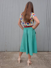 Charger l'image dans la galerie, Jupe vintage Florence - Toute boutonnée verte. Taille S, 36, 38. Franck Fils Paris. Made in France.