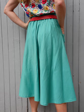 Charger l'image dans la galerie, Jupe vintage Florence - Toute boutonnée verte. Taille S, 36, 38. Franck Fils Paris. Made in France.