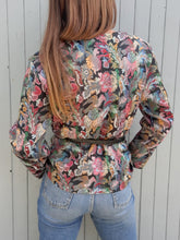 Charger l'image dans la galerie, Veste vintage Lucile - En Jacquard fleuri. Taille L, 40, 42. Nathalie Andersen. Made in France