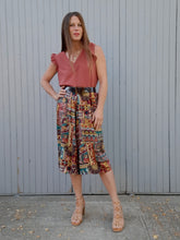 Charger l'image dans la galerie, Jupe-Culotte vintage Daphnée - Imprimé bariolé. À poches. Taille 5XL, 50, 52. Christian Marry.