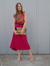 Charger l'image dans la galerie, Jupe plissée vintage Ariane - Rose Fuchsia. Taille 5XL, 50, 52. Chou Rose Paris. Made in France.