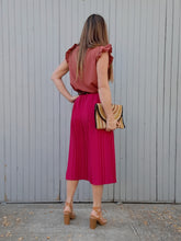 Charger l'image dans la galerie, Jupe plissée vintage Ariane - Rose Fuchsia. Taille 5XL, 50, 52. Chou Rose Paris. Made in France.