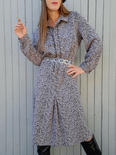 Charger l'image dans la galerie, Robe vintage Marceline - Imprimé zébré parme et noir. Taille XXL, 44, 46.