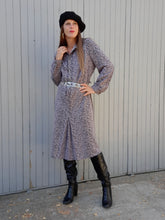 Charger l'image dans la galerie, Robe vintage Marceline - Imprimé zébré parme et noir. Taille XXL, 44, 46.