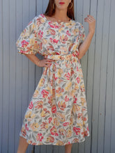 Charger l'image dans la galerie, Robe vintage Charlène - Imprimé fleuri naturel. Taille XXXXL, 48, 50. Carole Vermier. Made in France.