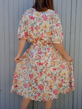 Charger l'image dans la galerie, Robe vintage Charlène - Imprimé fleuri naturel. Taille XXXXL, 48, 50. Carole Vermier. Made in France.