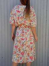 Charger l'image dans la galerie, Robe vintage Charlène - Imprimé fleuri naturel. Taille XXXXL, 48, 50. Carole Vermier. Made in France.