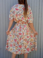 Charger l'image dans la galerie, Robe vintage Charlène - Imprimé fleuri naturel. Taille XXXXL, 48, 50. Carole Vermier. Made in France.