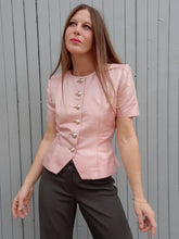 Charger l'image dans la galerie, Blazer vintage Camille - Damier rose et argenté. Taille S, 36, 38. Yves Saint Laurent Variation. Made in France