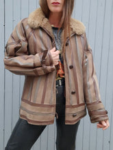 Charger l'image dans la galerie, Veste vintage Sophia - Cuir, daim et fourrure marron. Taille L, 40, 42. Franck fils Paris