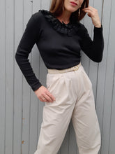 Charger l'image dans la galerie, Haut "Seconde" Perette - Col en tulle froncé. Taille S, 36, 38. Côte Anglaise. Made in France.