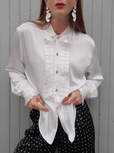 Charger l'image dans la galerie, Chemisier vintage Ophélia - A jabot plissé. Blanc. Taille L, 40, 42. Made in France.