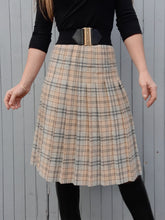 Charger l'image dans la galerie, Jupe vintage Emiliene - Tartan beige et gris. Coupe midi plissée. Taille S, 36, 38.