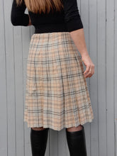 Charger l'image dans la galerie, Jupe vintage Emiliene - Tartan beige et gris. Coupe midi plissée. Taille S, 36, 38.