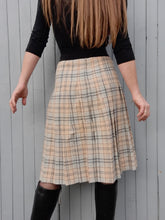 Charger l'image dans la galerie, Jupe vintage Emiliene - Tartan beige et gris. Coupe midi plissée. Taille S, 36, 38.