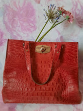 Charger l'image dans la galerie, Sac vintage Éléonore - En cuir souple rouille orangé. Furla.