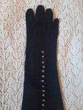 Charger l'image dans la galerie, Gants longs vintage Daphné - Ajourés et brodés de roses. Guibert Frères. Taille 6