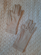 Charger l'image dans la galerie, Gants vintage Bérénice - Tissu écru à losanges texturés. Taille 6,5.