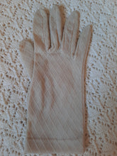 Charger l'image dans la galerie, Gants vintage Bérénice - Tissu écru à losanges texturés. Taille 6,5.